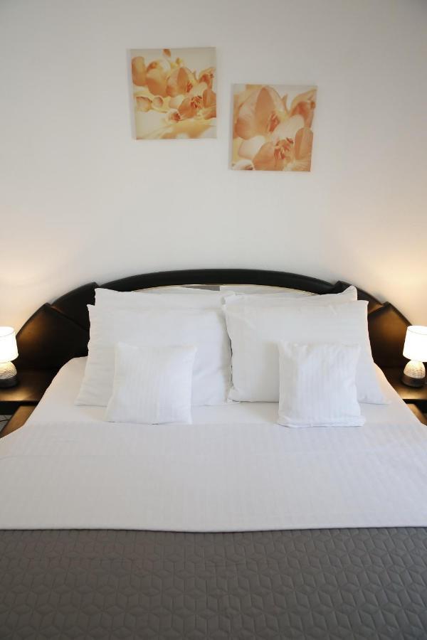Apartments Lepur Vodice Extérieur photo