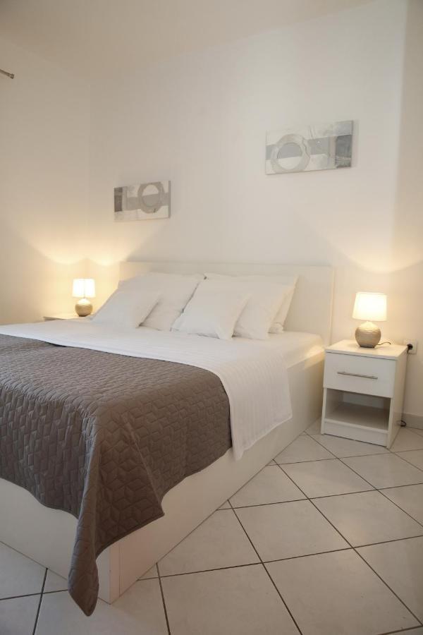 Apartments Lepur Vodice Extérieur photo