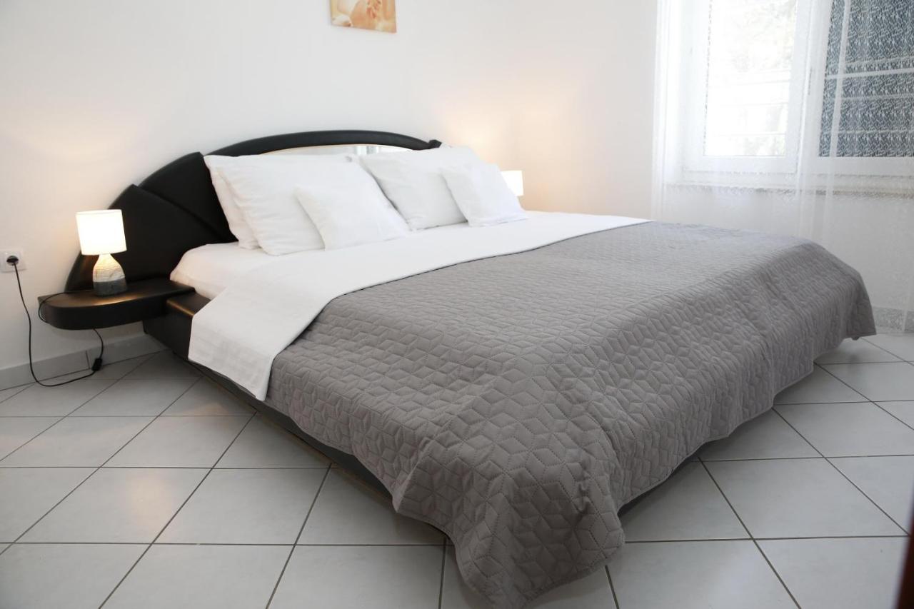 Apartments Lepur Vodice Extérieur photo