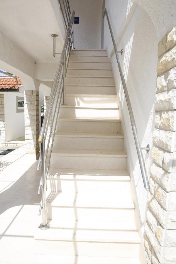 Apartments Lepur Vodice Extérieur photo